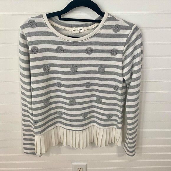 Maison Jules Gray and White Top w/ Pleaded Bottom - Picture 1 of 4